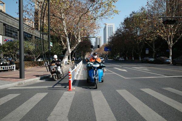 Comment choisir un casque de moto avec protection renforcée pour les trajets sur autoroute?
